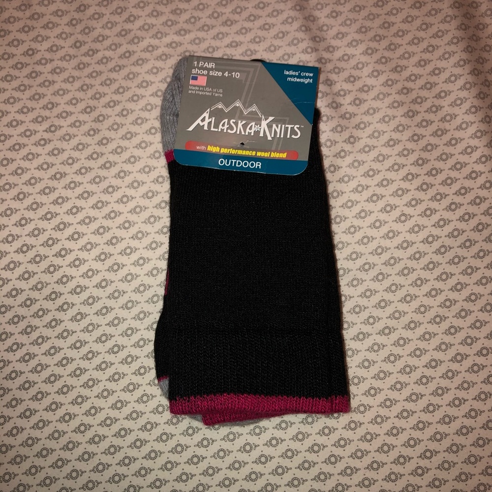 Ladies OUTDOOR crew socks
